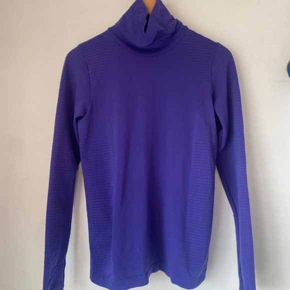 Athleta M Flurry Blizzard Turtleneck Top - Picture 5 of 15